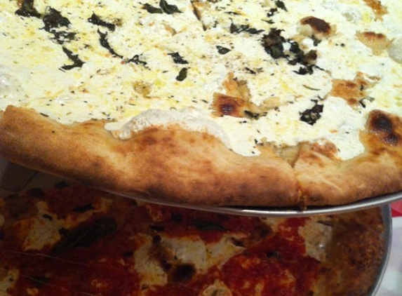 Grimaldis Coal Brick Oven Pizzeria - Hoboken, NJ