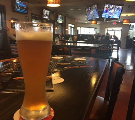 Bottoms Up Sports Bar & Grill - Naperville, IL