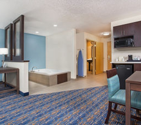 Holiday Inn Express - Berea, KY