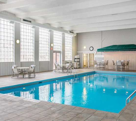 Campus Area Hotel - Eau Claire, WI