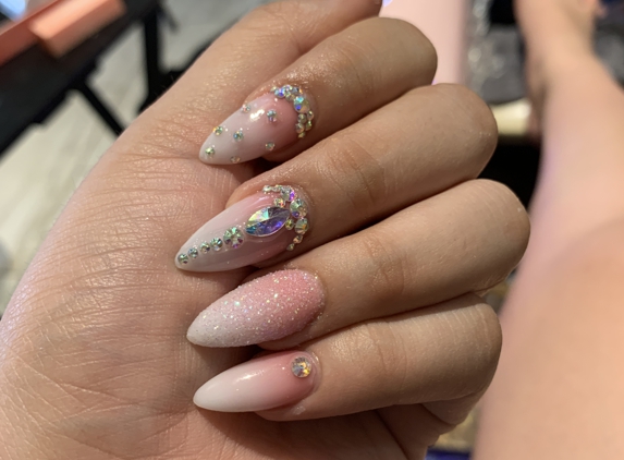 Heavenly Nails - Midland, TX