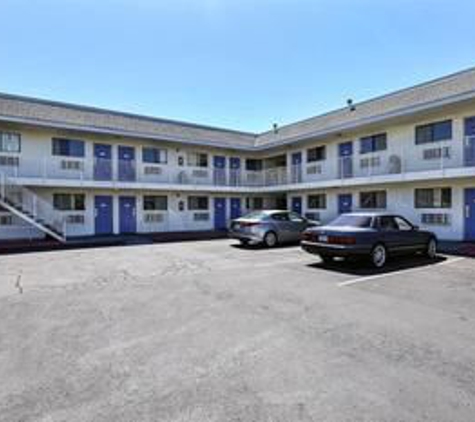 Motel 6 - Oakland, CA