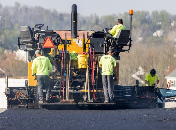 Lyons & Hohl Paving Inc - East Earl, PA