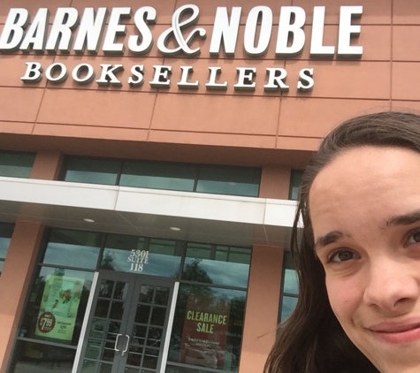 Barnes & Noble Booksellers - Dallas, TX