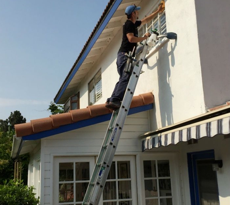 Pure Water Window and Solar Cleaning LLC - Camarillo, CA. Window Cleaning hard to reach