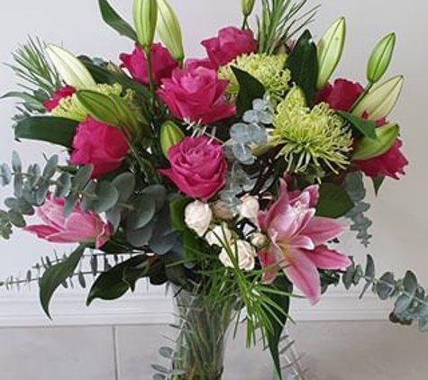 Lilly Pilly Flower Boutique - Moe, VIC