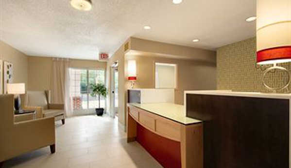 MainStay Suites Detroit Farmington Hills - Farmington Hills, MI