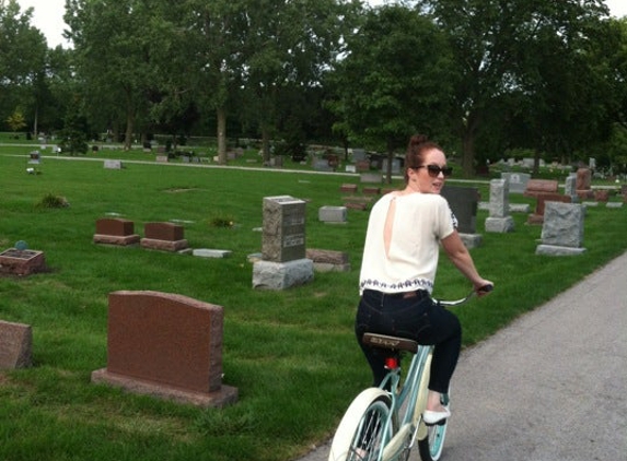 Lakeside Cemetery - Libertyville, IL