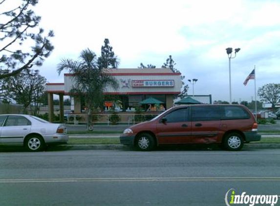 Classic Burgers - Tustin, CA