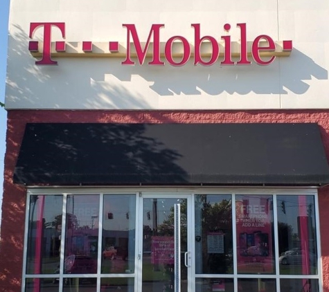 T-Mobile Indianapolis - Cell Phone Stores - Indianapolis, IN