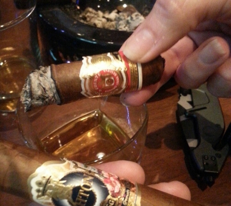 Cigar Cellar & Lounge - Miami, FL