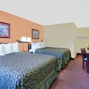 Days Inn by Wyndham Waynesboro - Waynesboro, PA