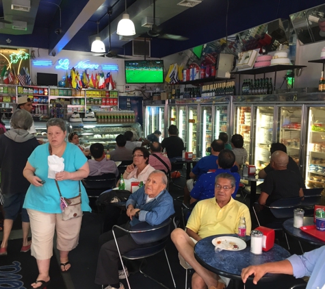 La Nueva Bakery - Jackson Heights, NY