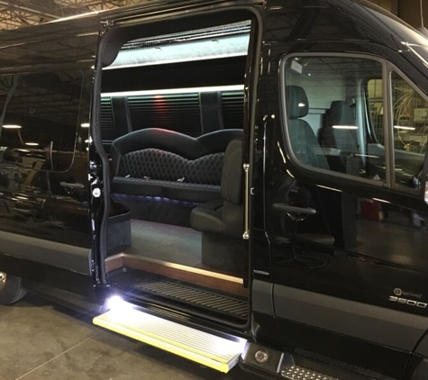 Custom Limousine Inc - Bonner Springs, KS