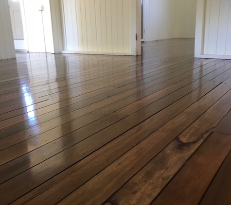 E & T Kovacs Floor Sanding. Hardwood Floor Fined In Solvent Based Gloss