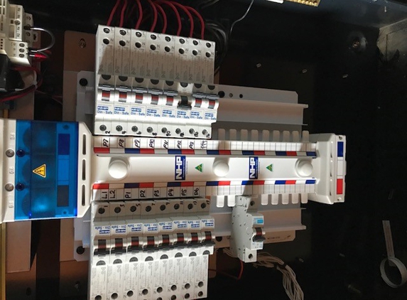 Lee Group Electrical - Wilsonton, QLD