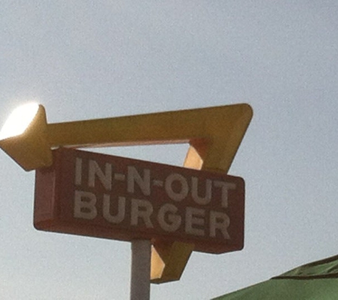 In-N-Out Burger - Tracy, CA