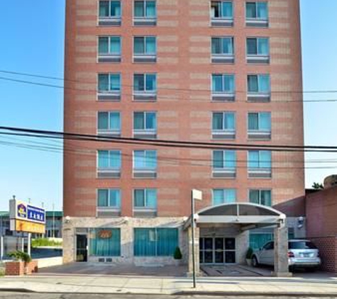 Best Western Queens Court Hotel - Flushing, NY