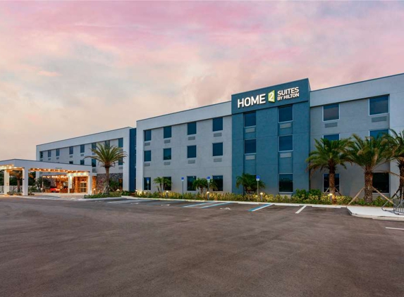 Home2 Suites by Hilton Vero Beach I-95 - Vero Beach, FL