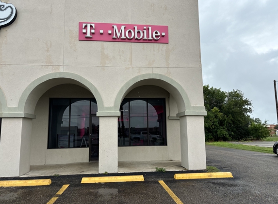 T-Mobile - Beeville, TX