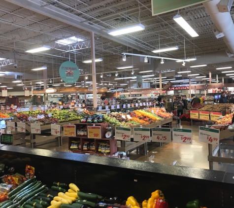 Lucky's Market - Bloomington, IN