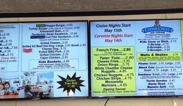 Wayne's Drive-In - Cedarburg, WI