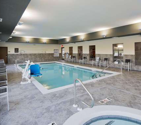 Homewood Suites by Hilton Topeka - Topeka, KS