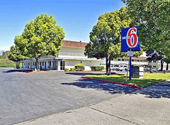 Motel 6 - Turlock, CA