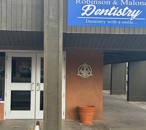 Robinson and Malone Dentistry - Snyder, TX