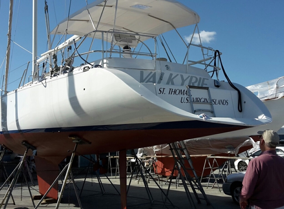 Simpson Yacht Painting - El Lago, TX. Valkyrie in for  Compound & Wax!