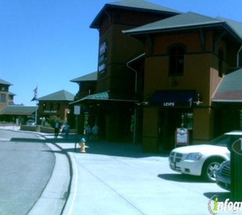 Sunglass Hut - Castle Rock, CO