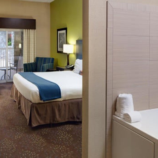 Holiday Inn Express & Suites Saginaw - Saginaw, MI