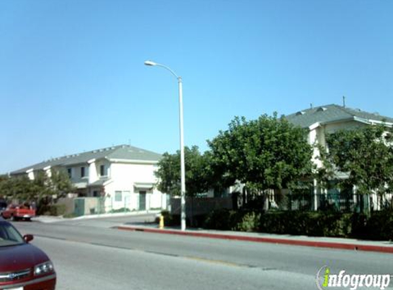 Sunshine Terrace Apartments - Whittier, CA