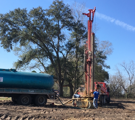 Clark Darrell Well Drilling & Pump Repair Service - Grand Ridge, FL