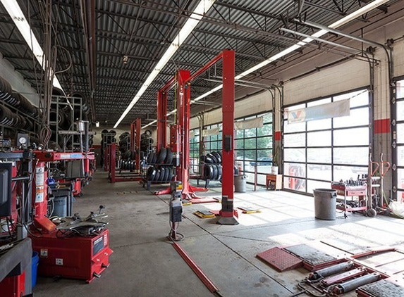 Tire Discounters - Milford, OH