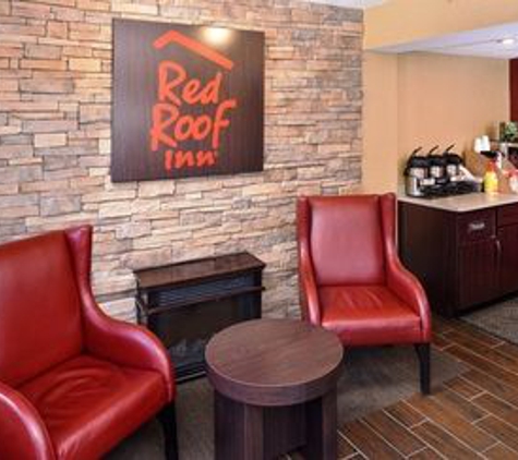 Red Roof Inn - Oak Creek, WI