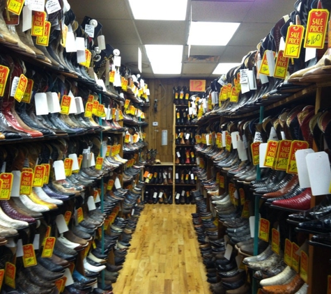 Alcala's Western Wear - Chicago, IL