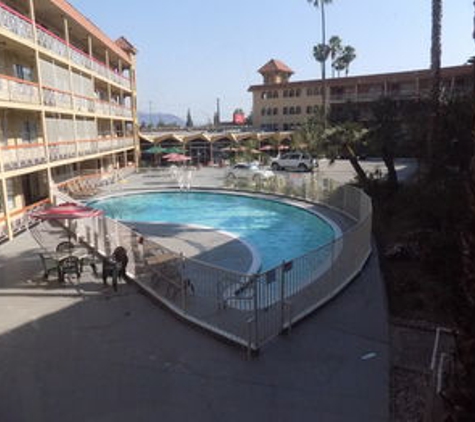 Ramada Inn - Burbank, CA