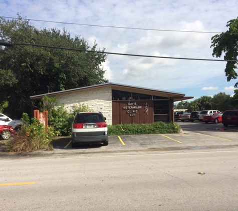 Davie Veterinary Clinic - Davie, FL