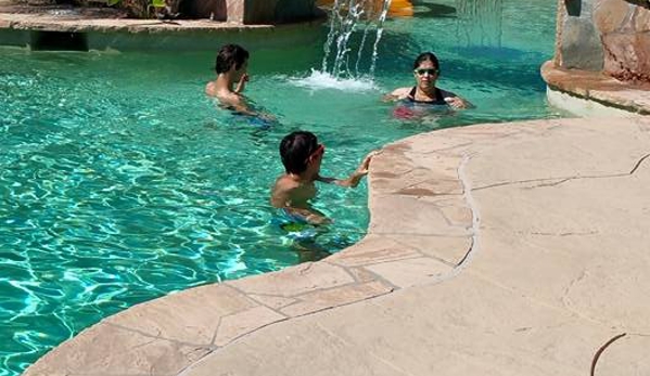 Camarillo Best Pool Cleaning Service - Camarillo, CA