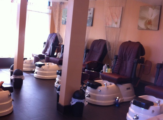 Beverly Hills Nail Spa - Beverly Hills, MI