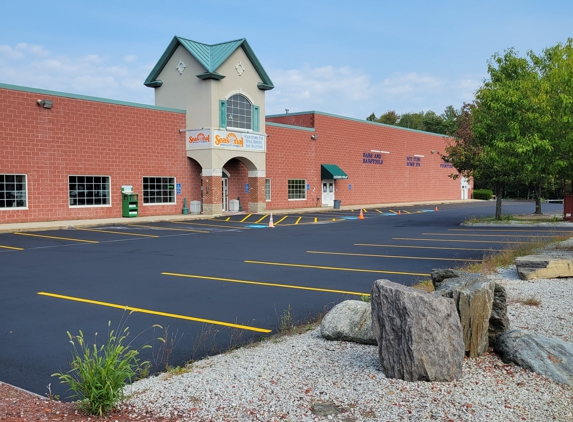 R & K Sealcoating - milford, NH. Parking lot