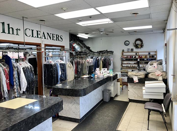 Village 1Hr Cleaners - Libertyville, IL