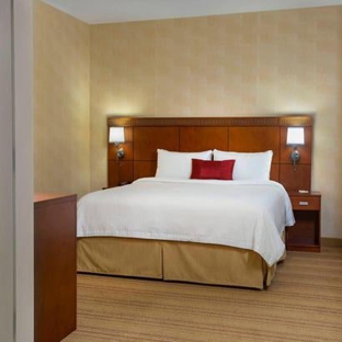 Courtyard by Marriott - Boston, MA