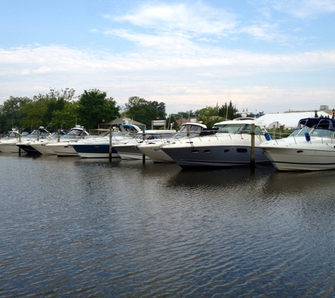 Treasure Cove Resort Marina - Riverhead, NY