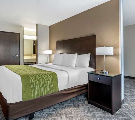 Comfort Inn & Suites Tualatin - Portland South - Tualatin, OR