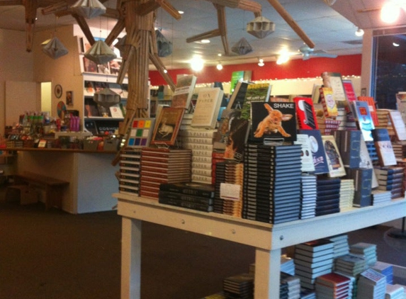 Brazos Bookstore - Houston, TX