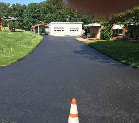 Select Seal Coating & Asphalt Repair, LLC - Hickory, NC