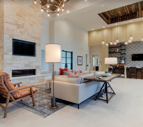 East Vue Ranch Apartments - Austin, TX