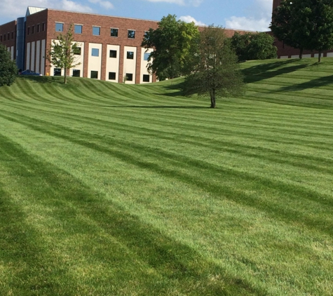 Stone Cross Lawn and Landscape